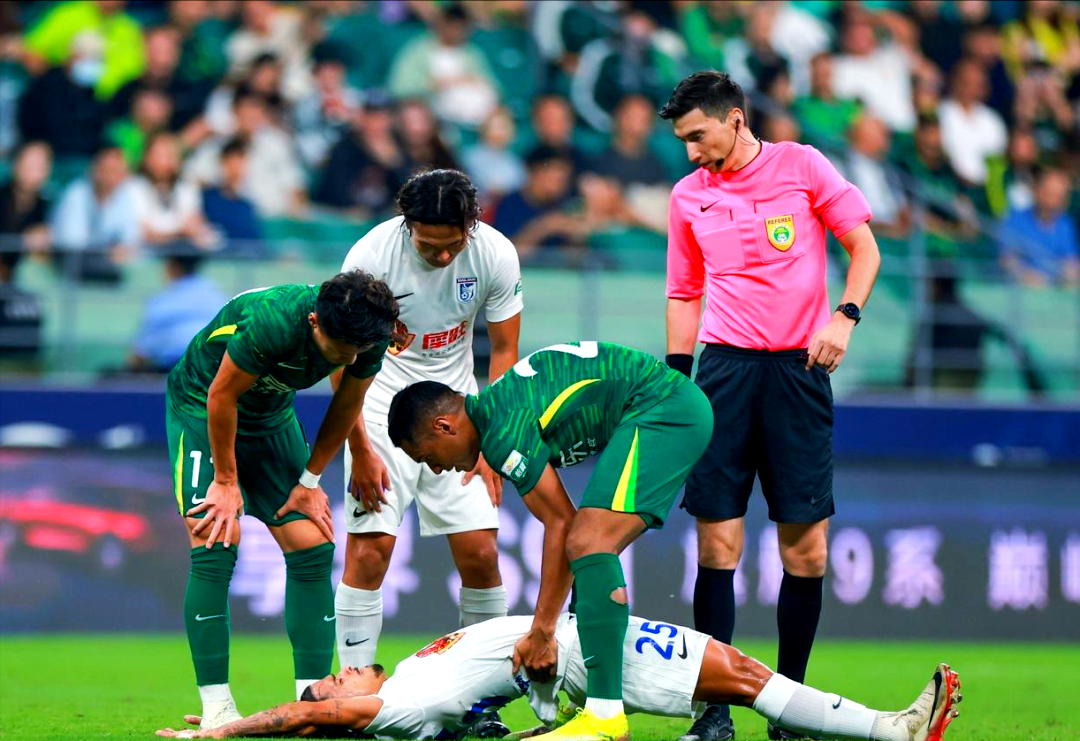 关于北京国安发布备战花絮，冲刺阶段回应争议，足总杯任务艰巨，心理建设被强调的信息